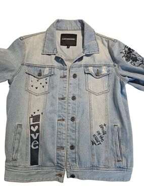CLOCKHOUSE Light Wash Denim Jacket with Black Graphic Accents